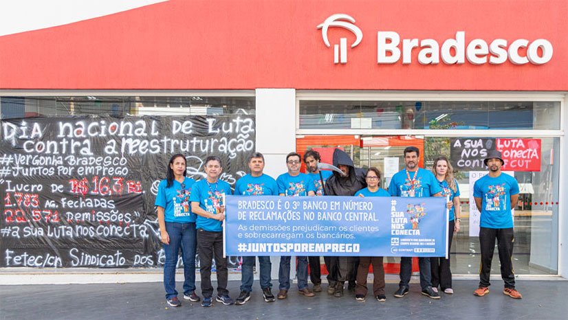 Bancários de Campo Grande protestam contra reestruturação do Bradesco